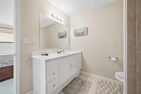 7313 37th Avenue N St Petersburg FL 33710