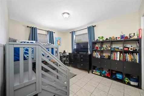 7313 37th Avenue N St Petersburg FL 33710