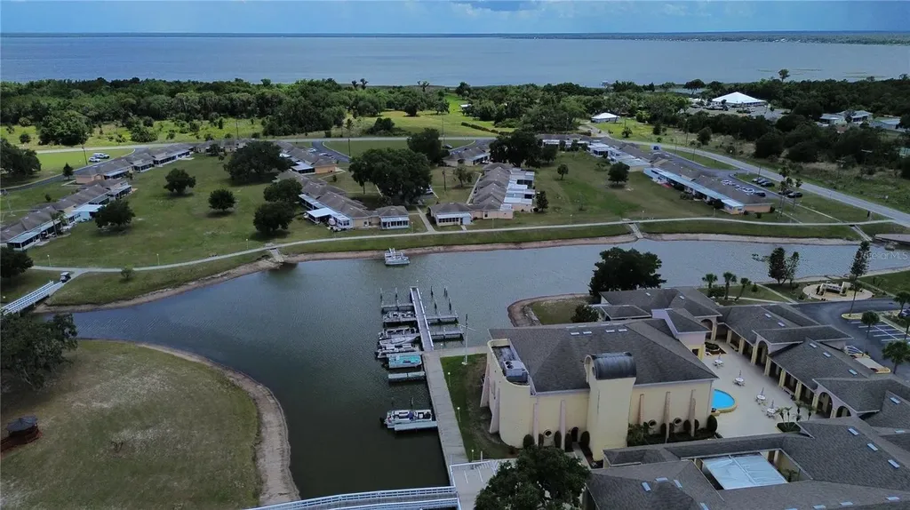 3421 Club Circle Lakeshore FL 33854