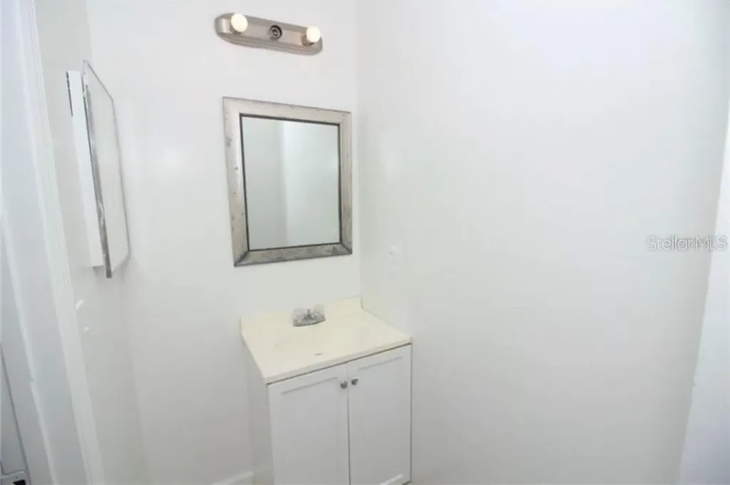 2332 Huntington Green Court Orlando FL 32839