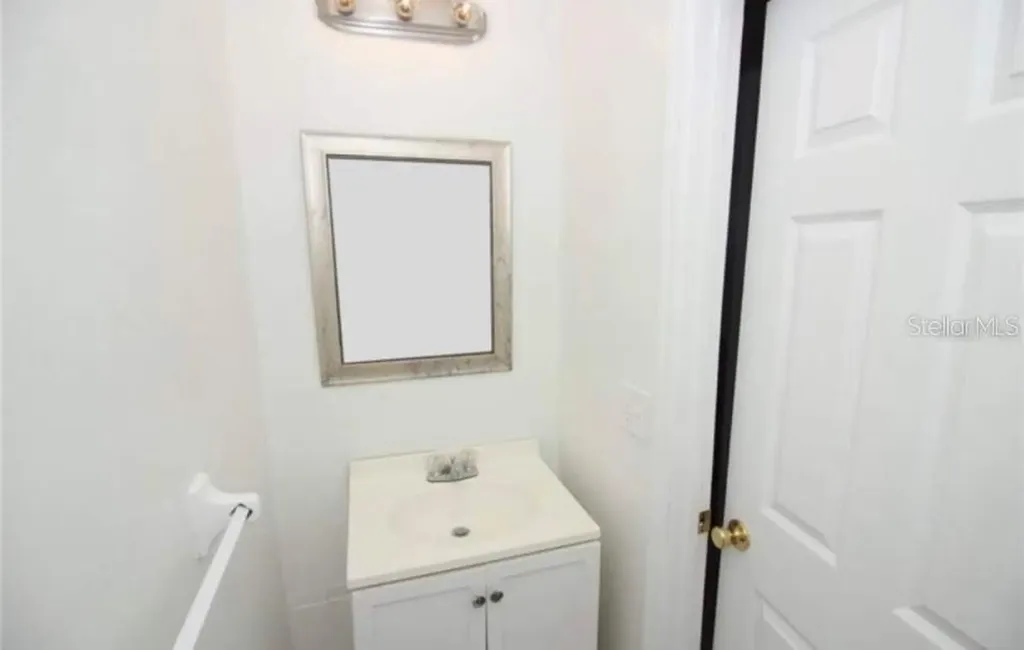 2332 Huntington Green Court Orlando FL 32839
