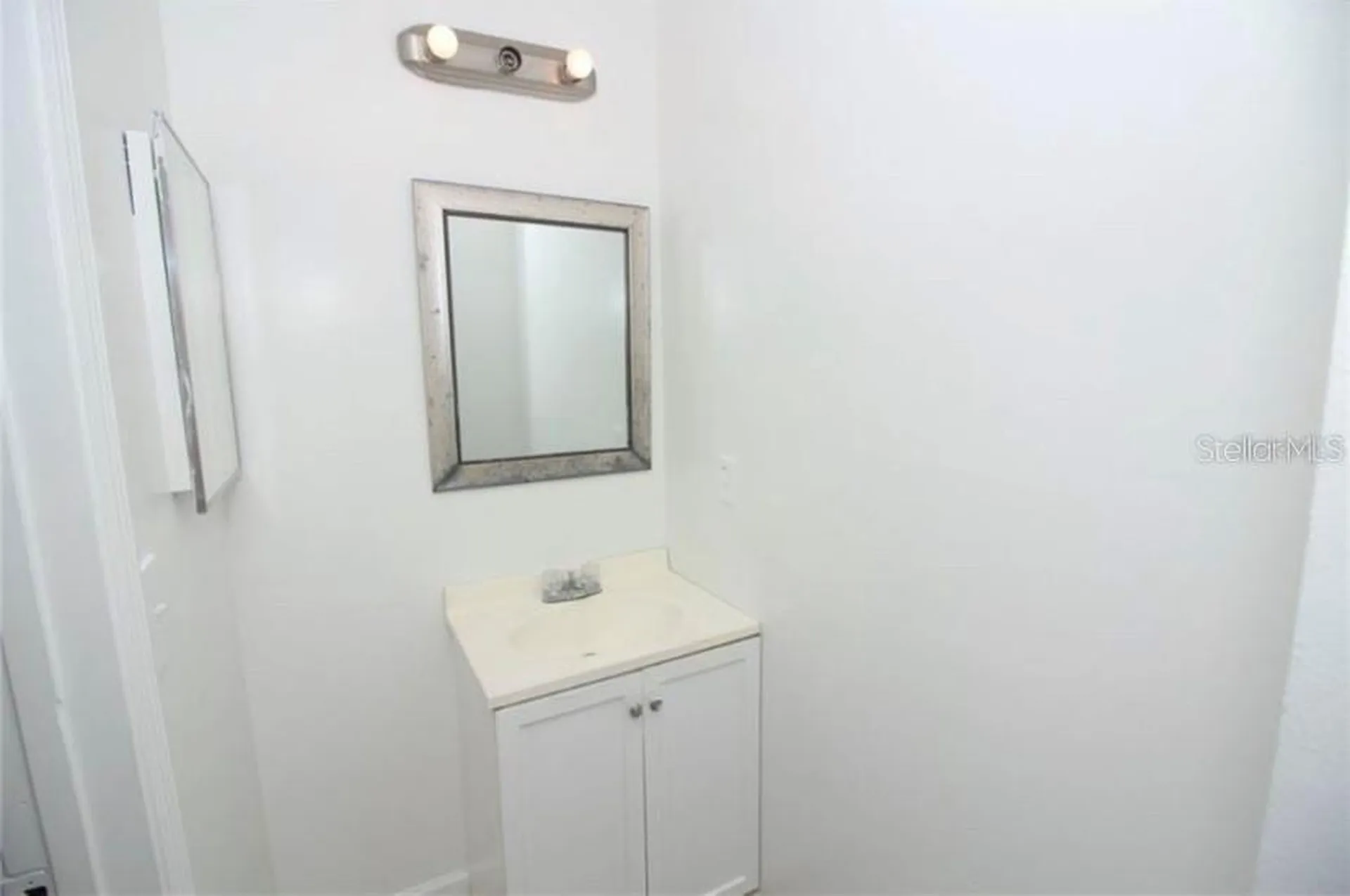 2332 Huntington Green Court Orlando FL 32839