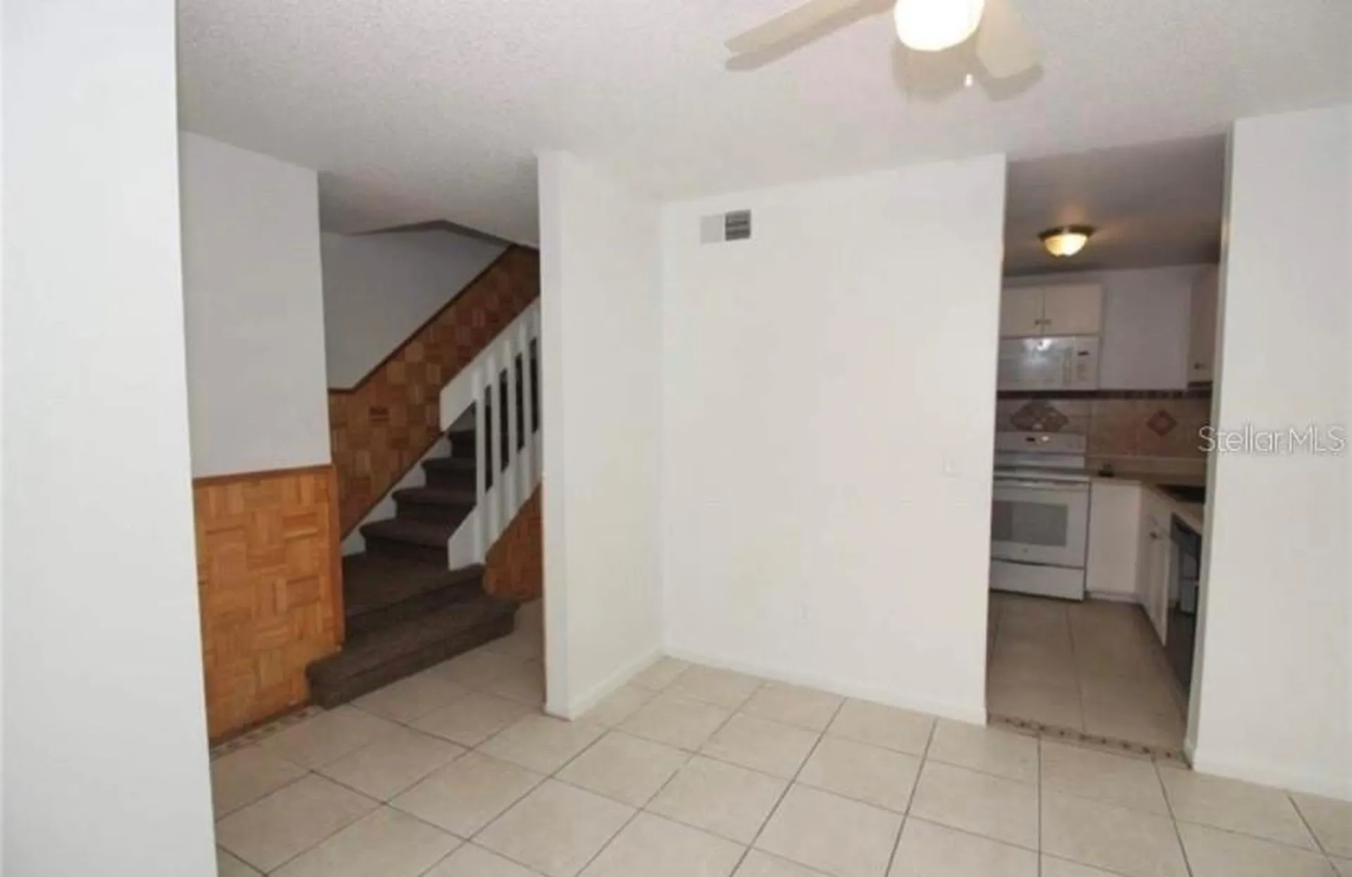 2332 Huntington Green Court Orlando FL 32839