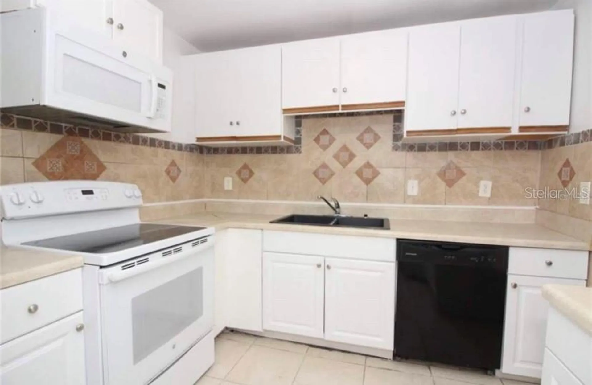 2332 Huntington Green Court Orlando FL 32839
