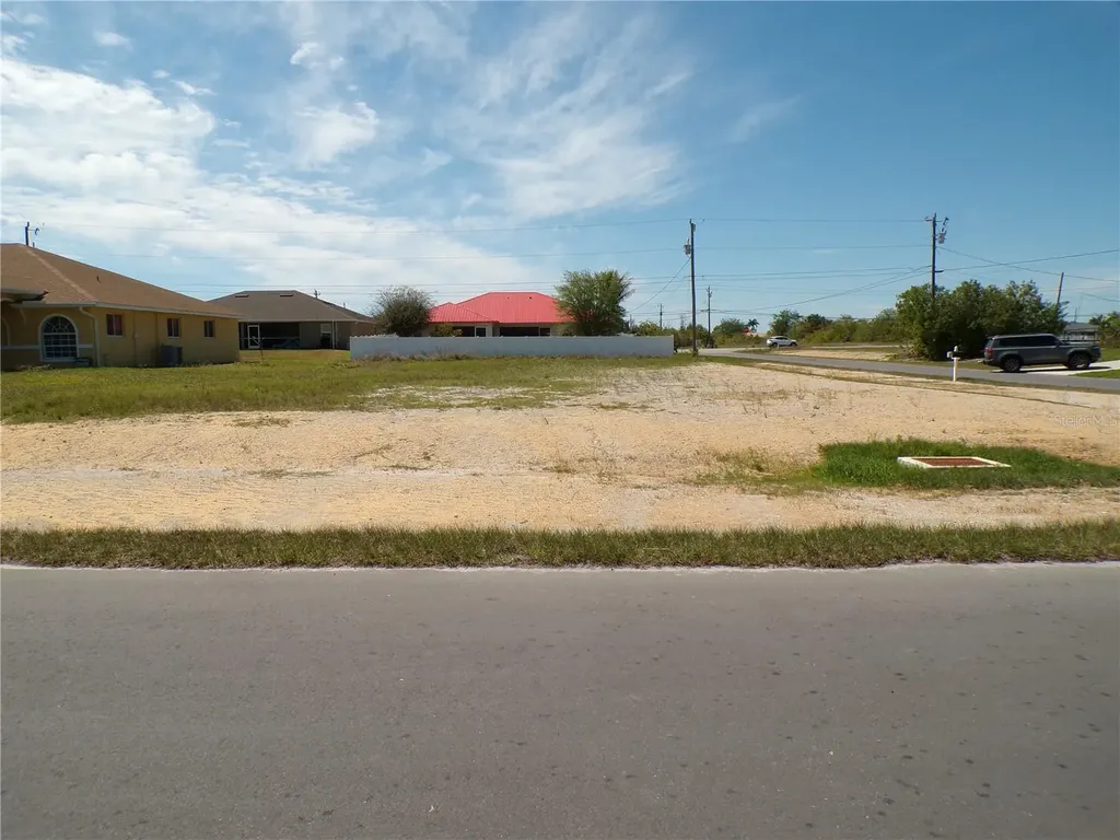 1910 NE 8th Place Cape Coral FL 33909