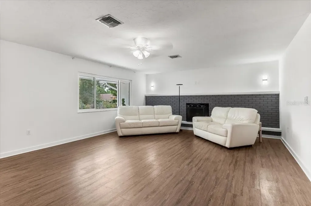4204 Pine Meadow Terrace Sarasota FL 34233