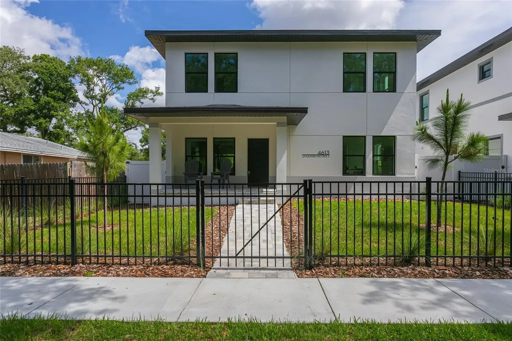 4613 Queensboro Avenue S St Petersburg FL 33711