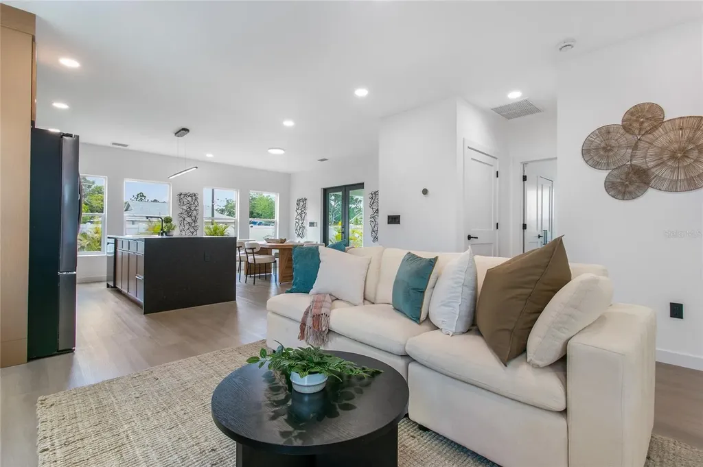 4613 Queensboro Avenue S St Petersburg FL 33711