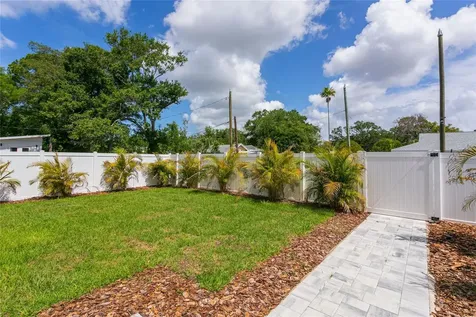 4613 Queensboro Avenue S St Petersburg FL 33711
