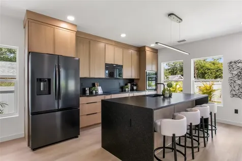 4613 Queensboro Avenue S St Petersburg FL 33711