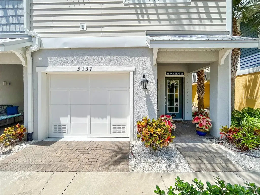 3137 Moorings Drive S St Petersburg FL 33712