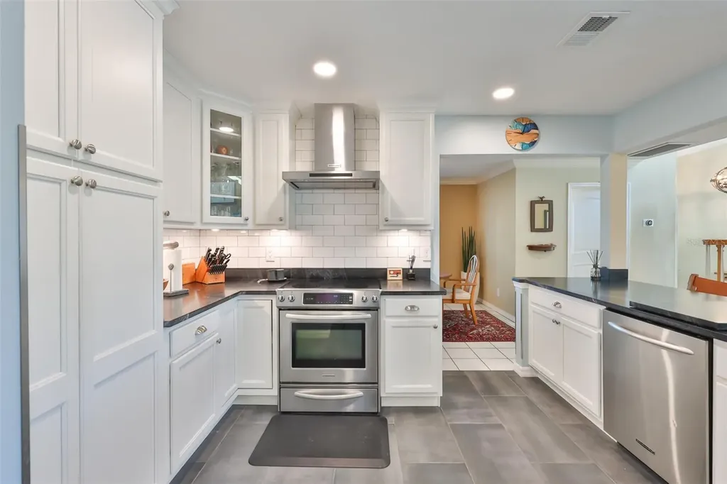 831 Symphony Isles Boulevard Apollo Beach FL 33572