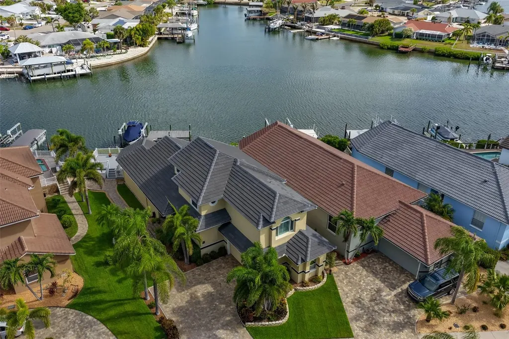 831 Symphony Isles Boulevard Apollo Beach FL 33572