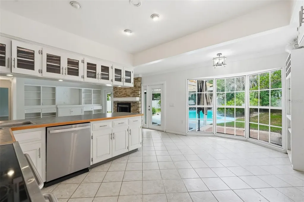1303 Wallwood Drive Brandon FL 33510