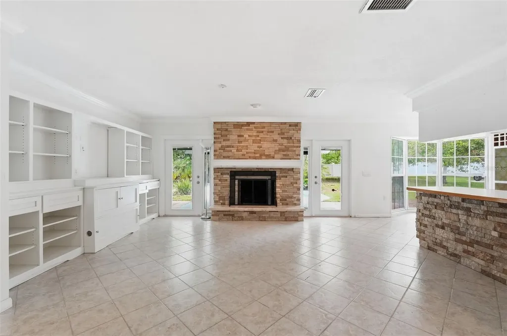 1303 Wallwood Drive Brandon FL 33510