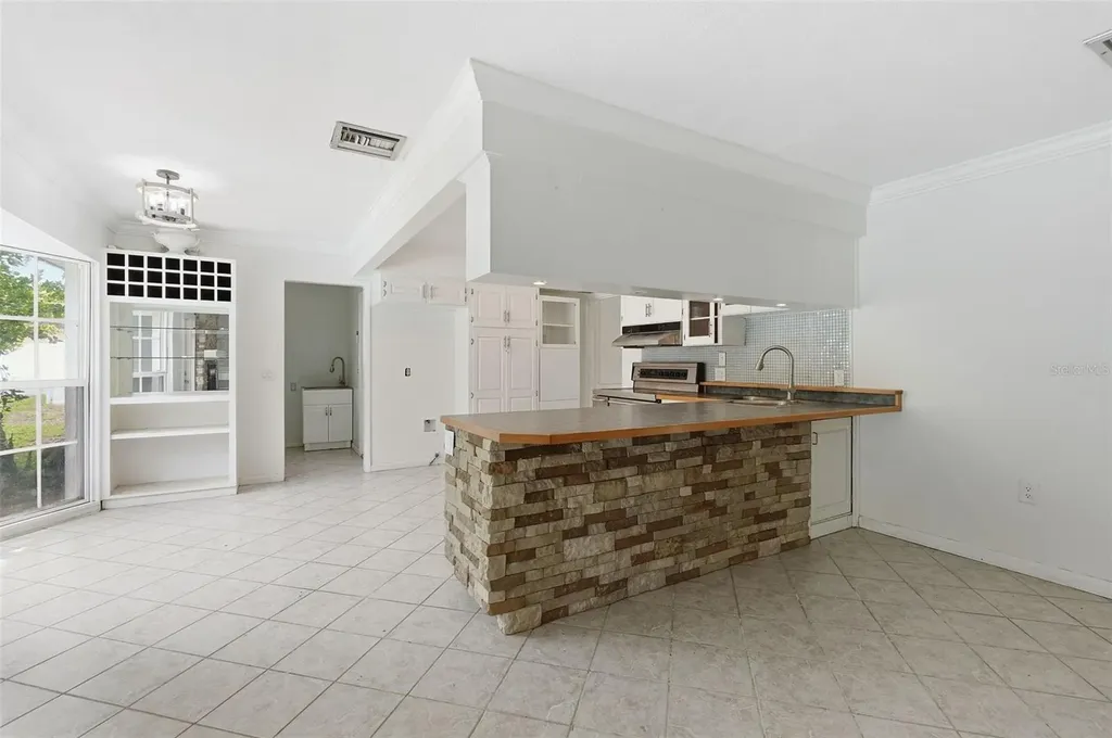 1303 Wallwood Drive Brandon FL 33510