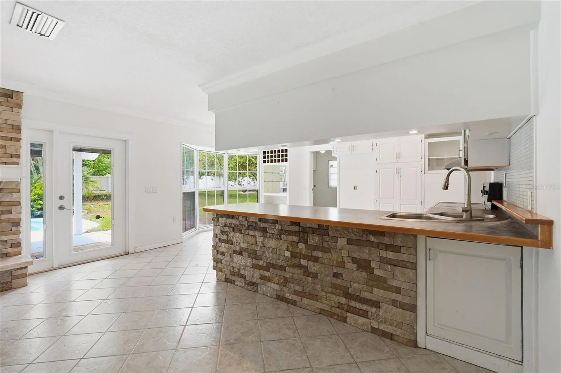 1303 Wallwood Drive Brandon FL 33510