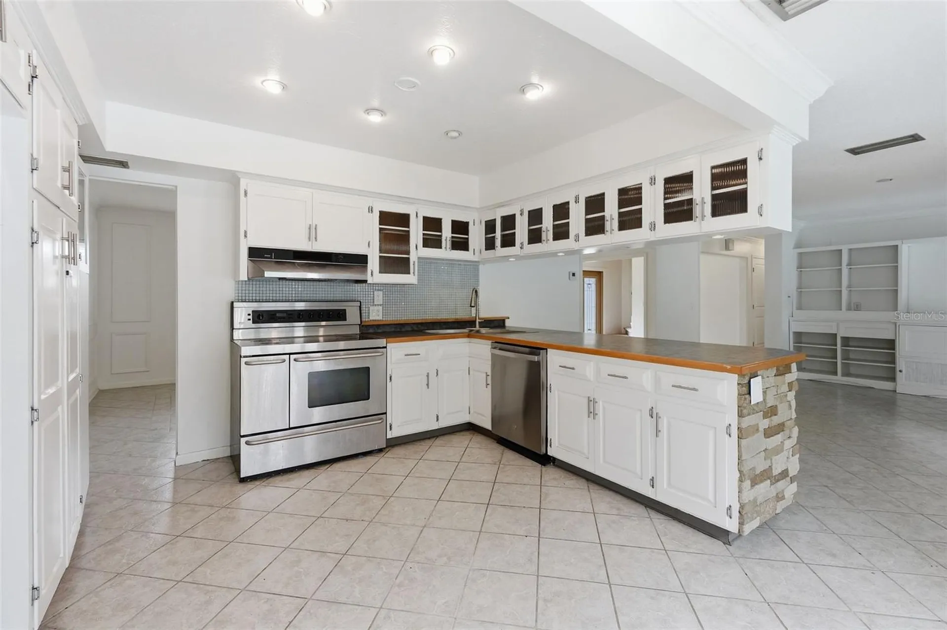 1303 Wallwood Drive Brandon FL 33510