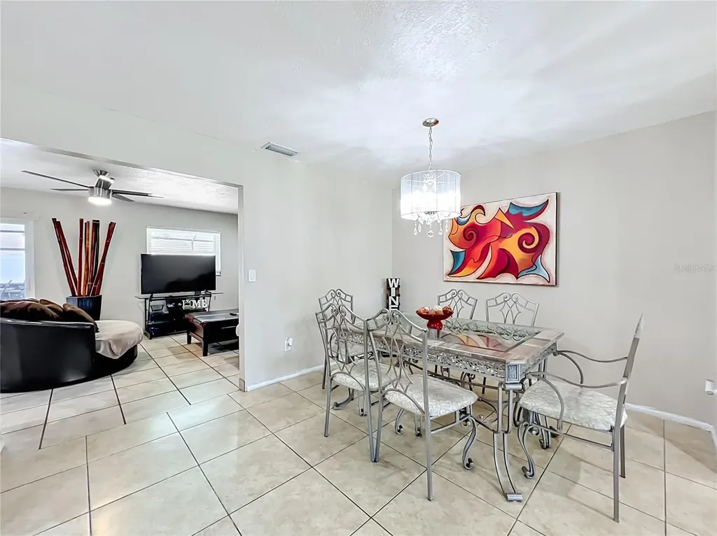 197 Tulip Way Kissimmee FL 34743