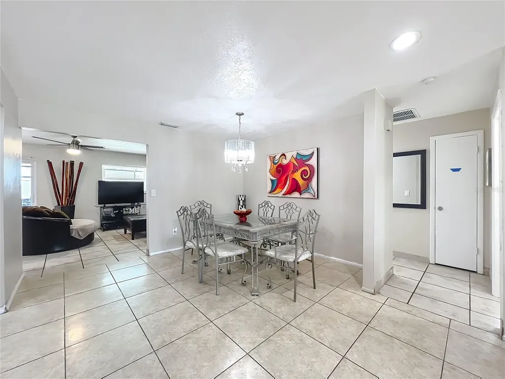 197 Tulip Way Kissimmee FL 34743