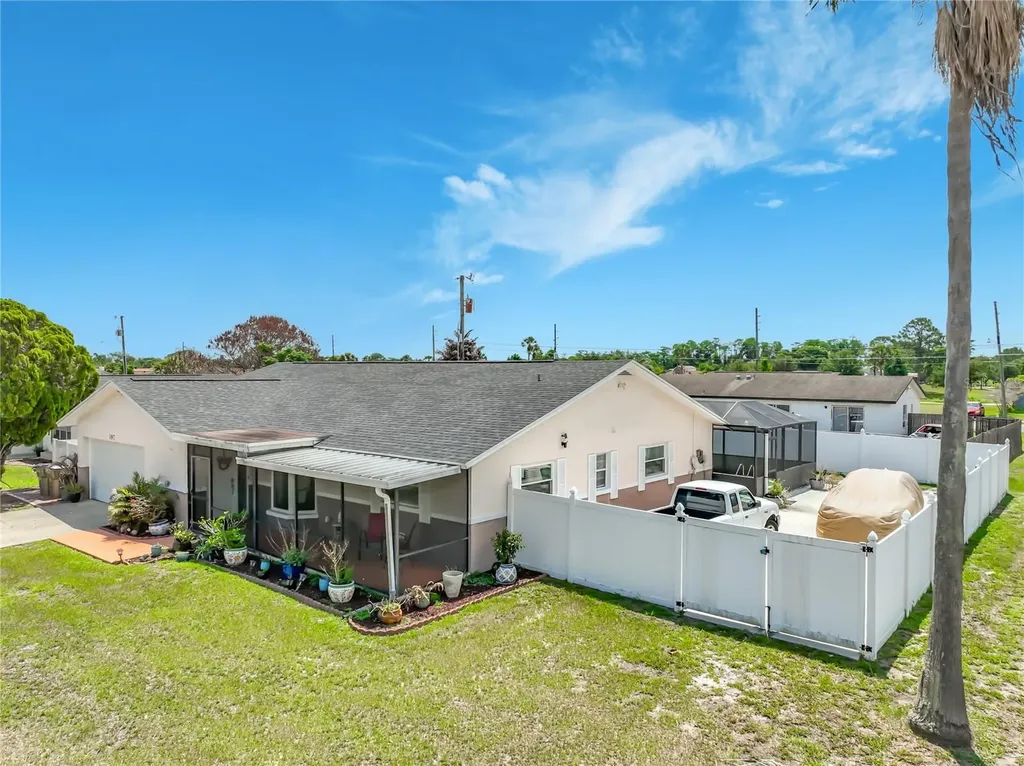 197 Tulip Way Kissimmee FL 34743