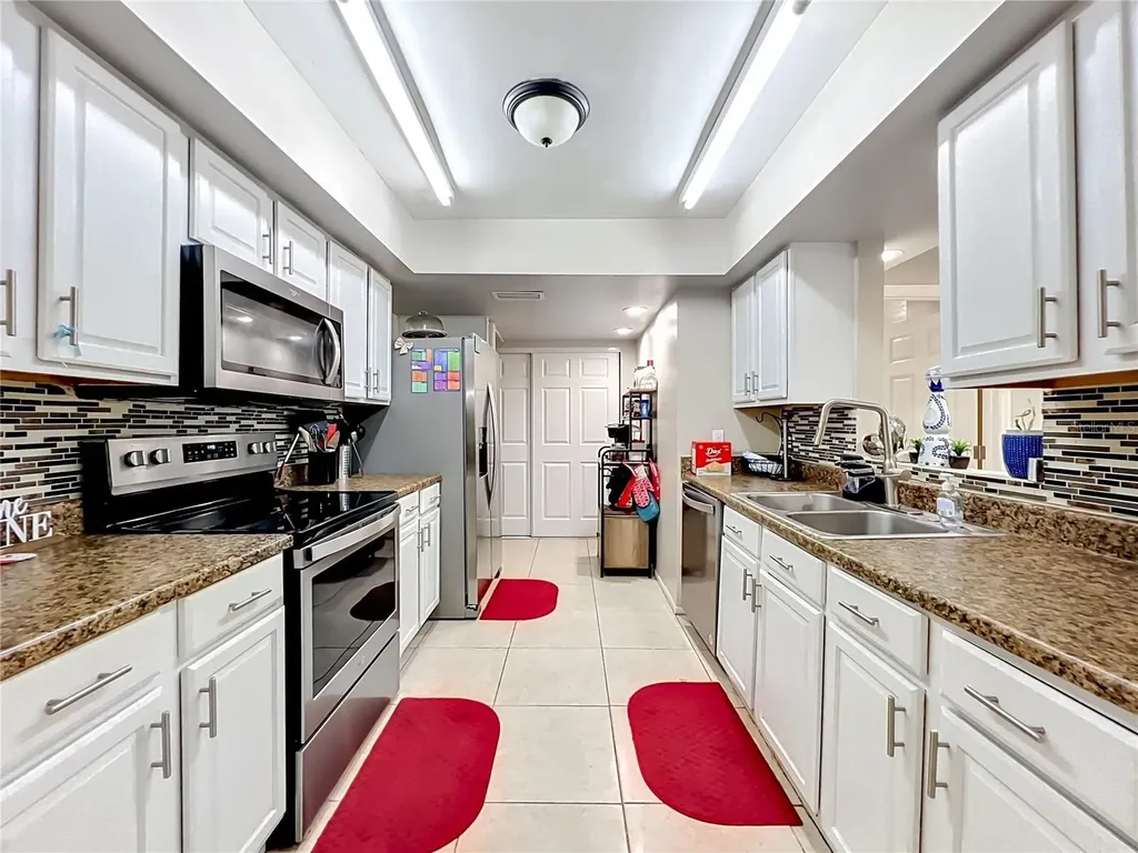197 Tulip Way Kissimmee FL 34743