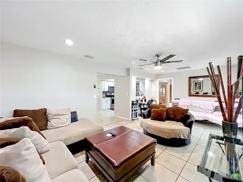 197 Tulip Way Kissimmee FL 34743