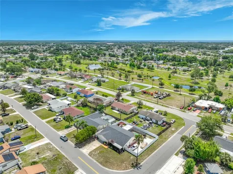 197 Tulip Way Kissimmee FL 34743