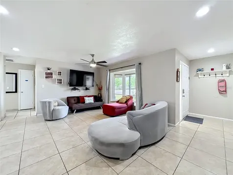 197 Tulip Way Kissimmee FL 34743