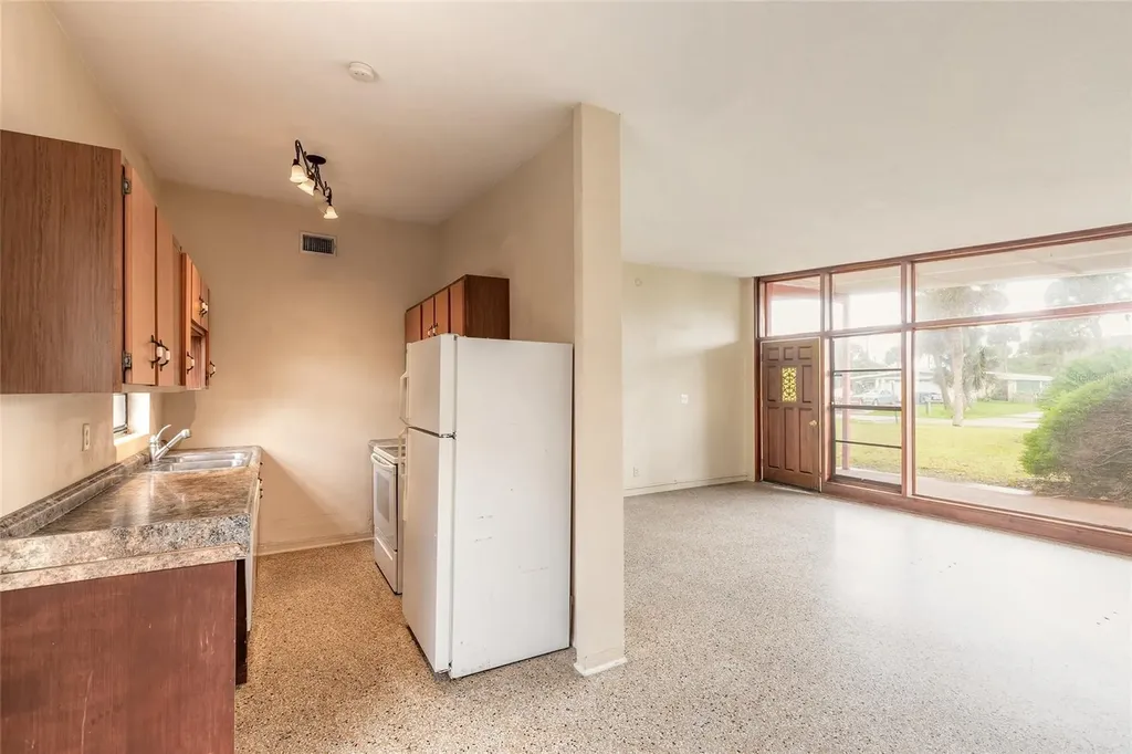 100 Carolyn Terrace Daytona Beach FL 32118