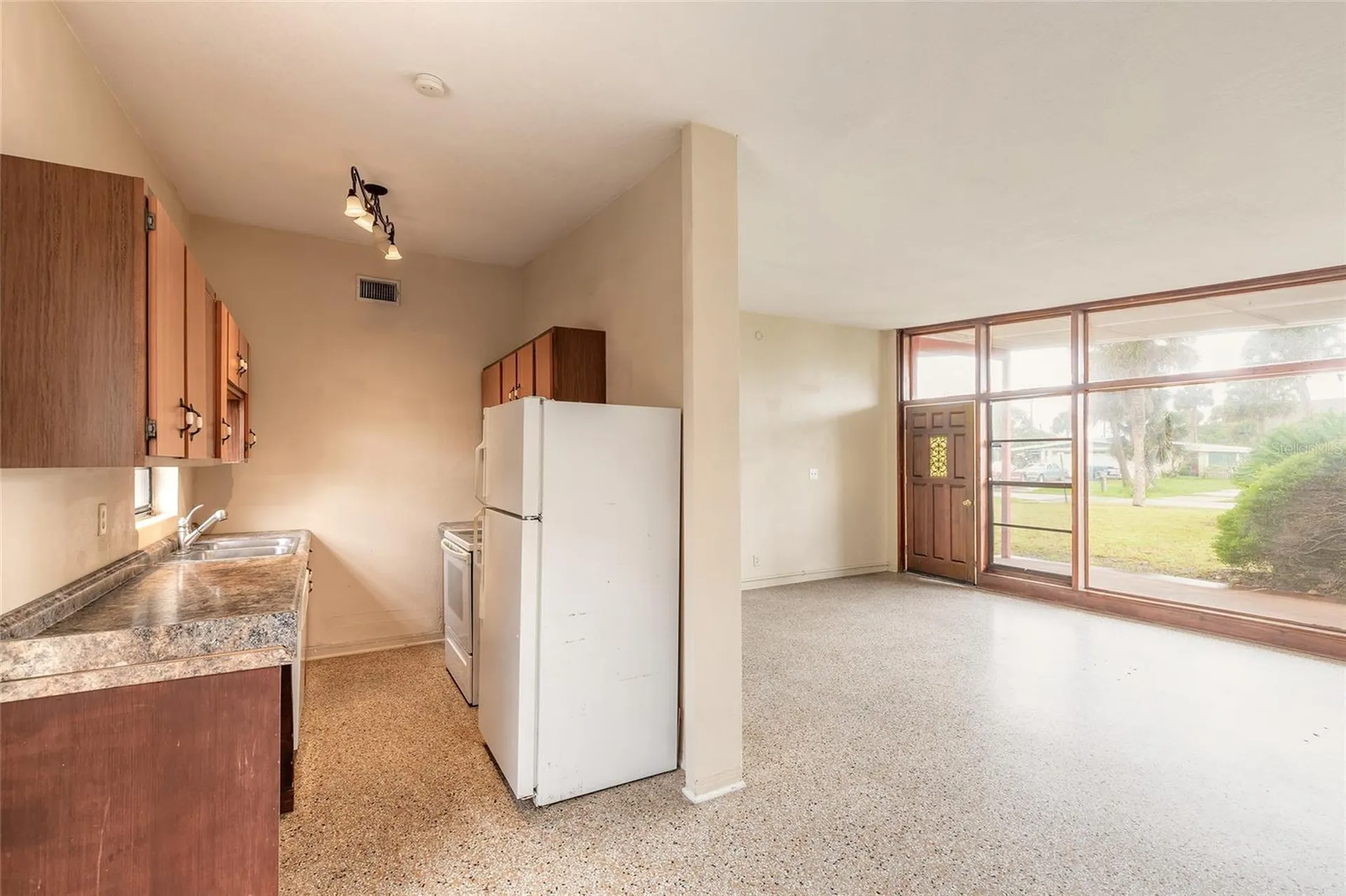 100 Carolyn Terrace Daytona Beach FL 32118