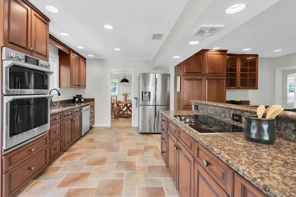 6921 Mango Avenue S St Petersburg FL 33707