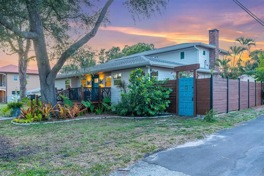 6921 Mango Avenue S St Petersburg FL 33707