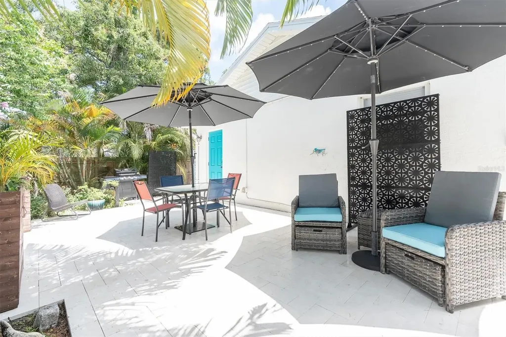 6921 Mango Avenue S St Petersburg FL 33707