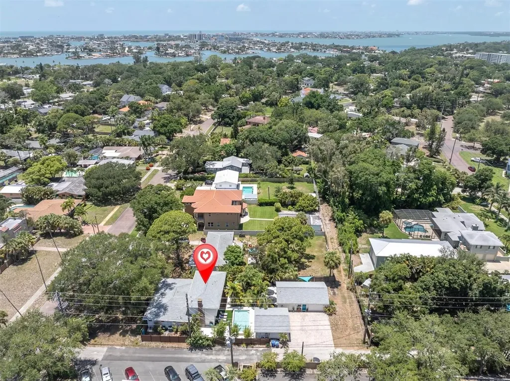 6921 Mango Avenue S St Petersburg FL 33707