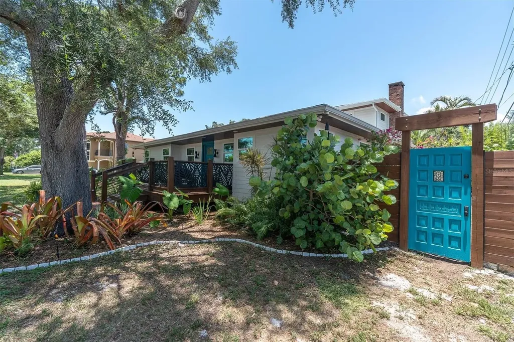 6921 Mango Avenue S St Petersburg FL 33707