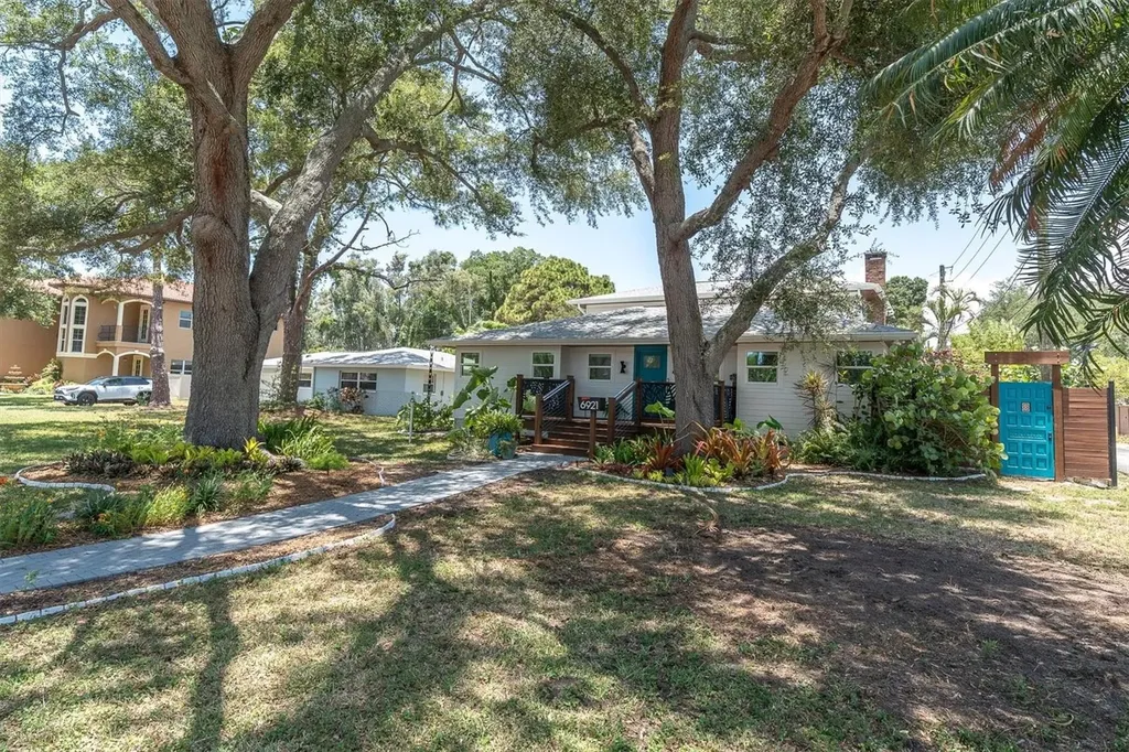 6921 Mango Avenue S St Petersburg FL 33707