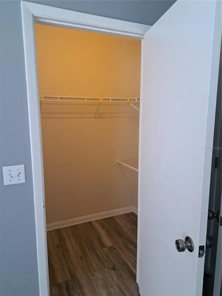 8525 Suburban Drive Orlando FL 32829