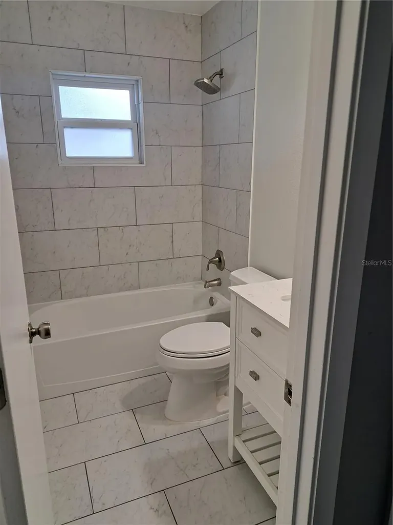 8525 Suburban Drive Orlando FL 32829