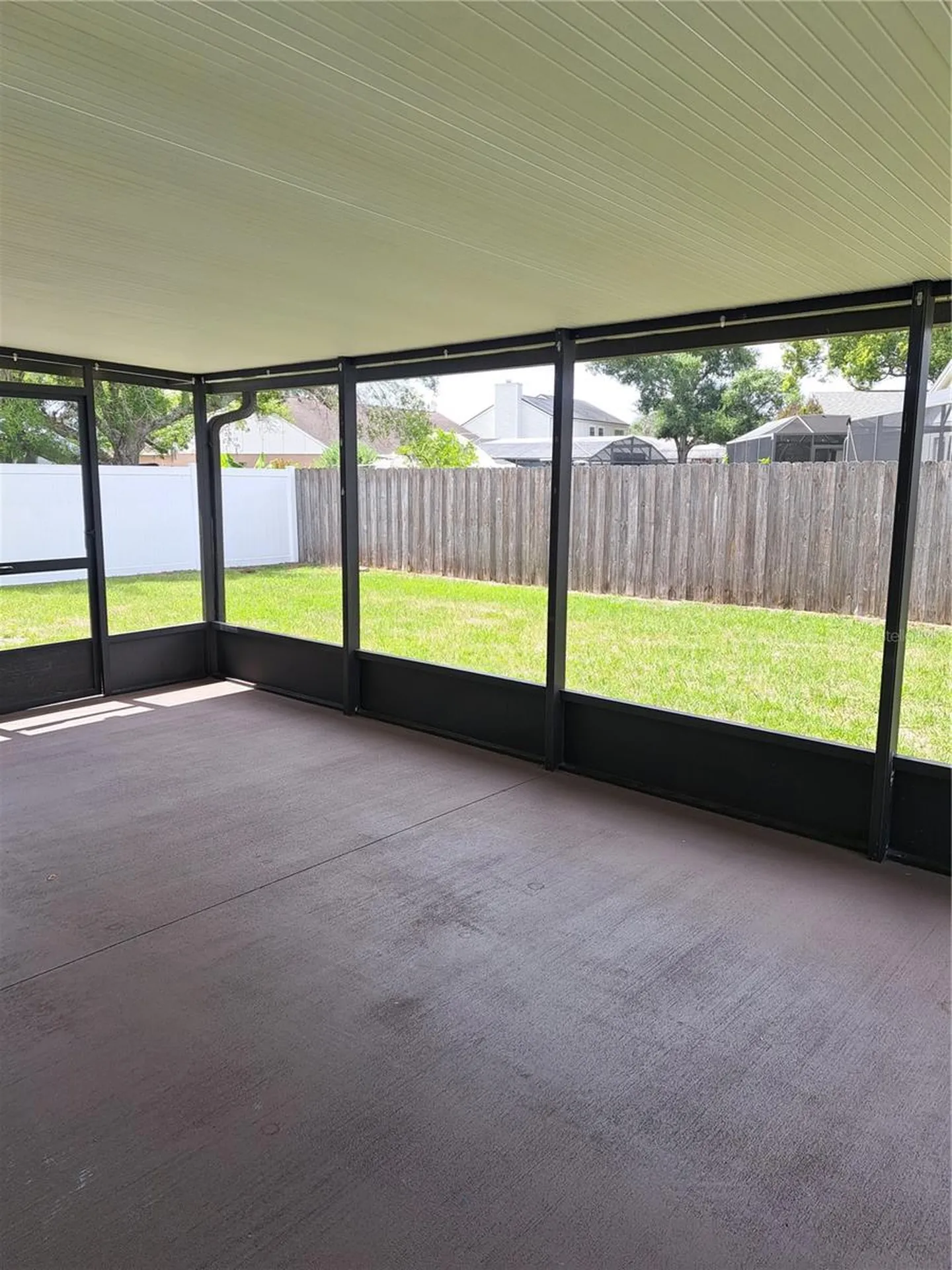 8525 Suburban Drive Orlando FL 32829