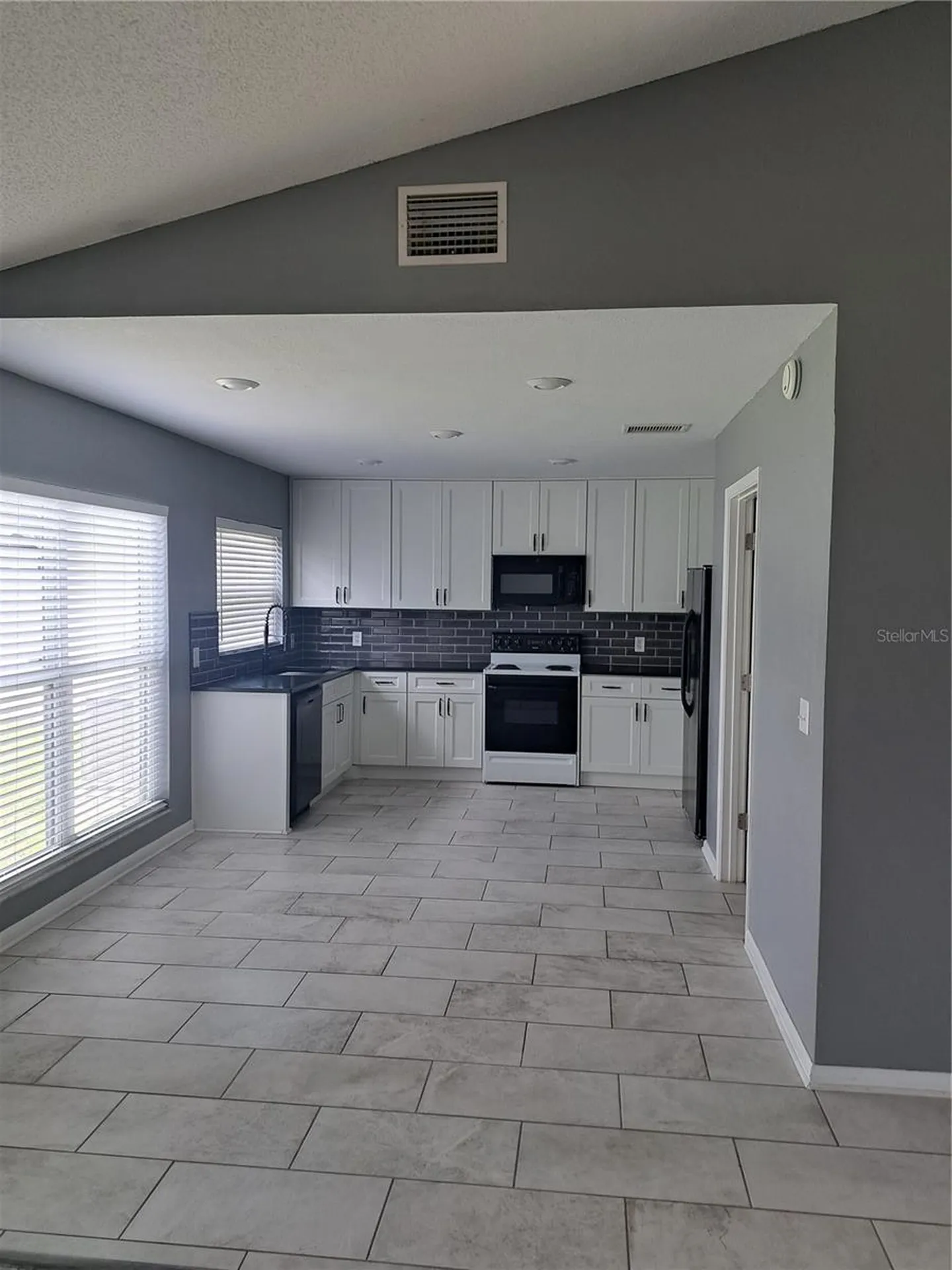 8525 Suburban Drive Orlando FL 32829