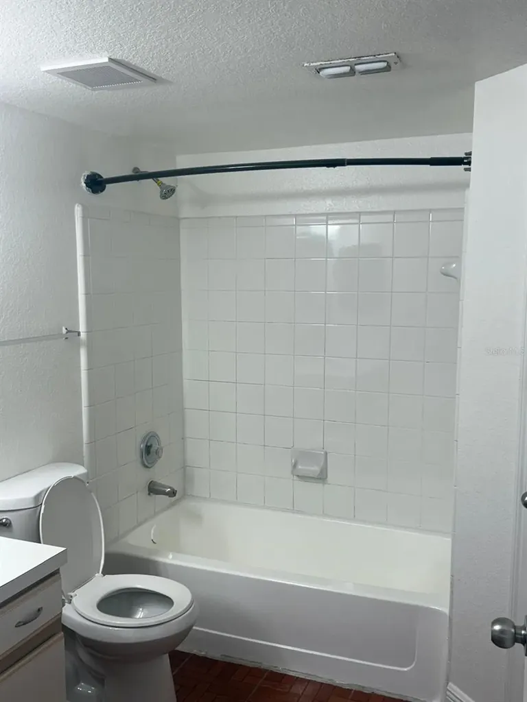 2202 Key West Court Kissimmee FL 34741