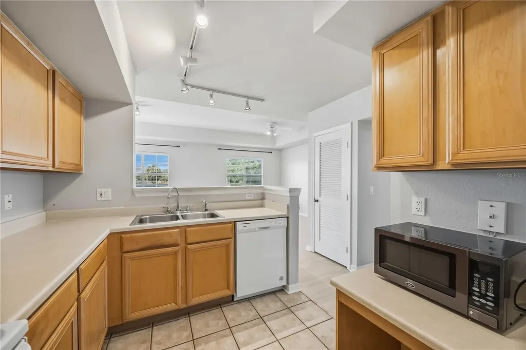 1195 Villagio Circle Sarasota FL 34237
