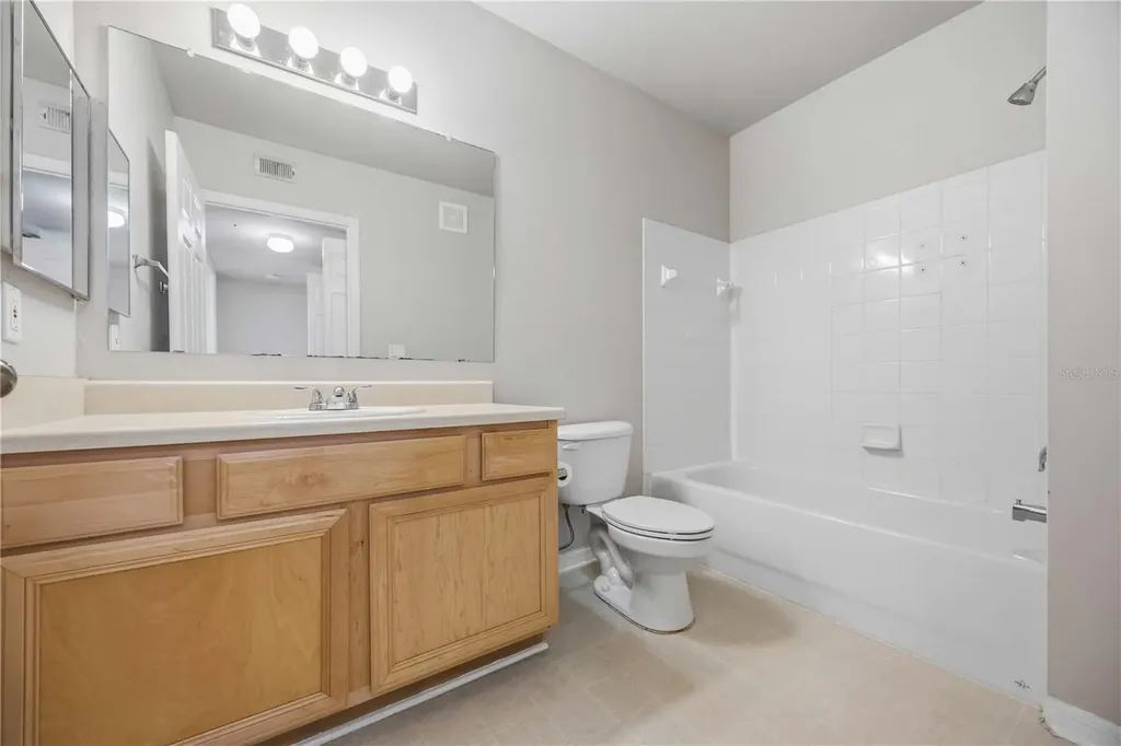1195 Villagio Circle Sarasota FL 34237