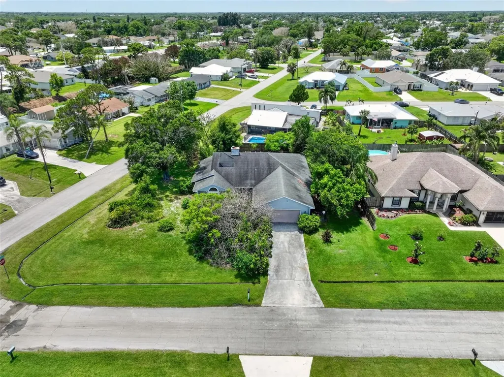 674 SE Starfish Avenue Port St Lucie FL 34983