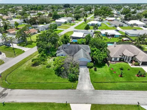 674 SE Starfish Avenue Port St Lucie FL 34983