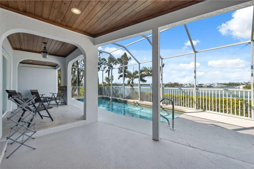 727 Key Royale Drive Holmes Beach FL 34217