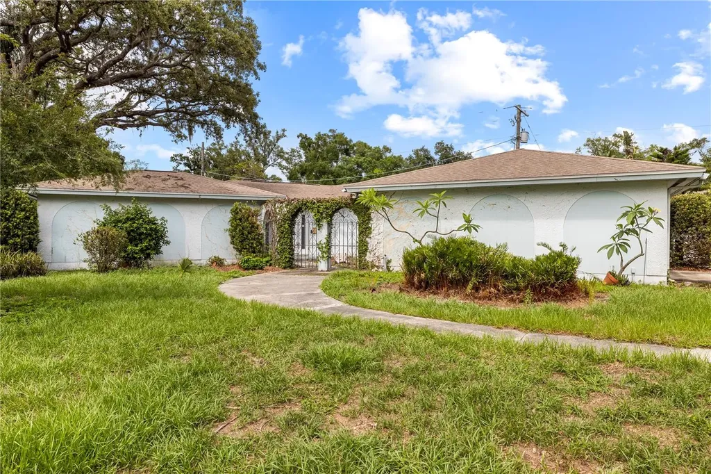 10309 Reclinata Lane Tampa FL 33618