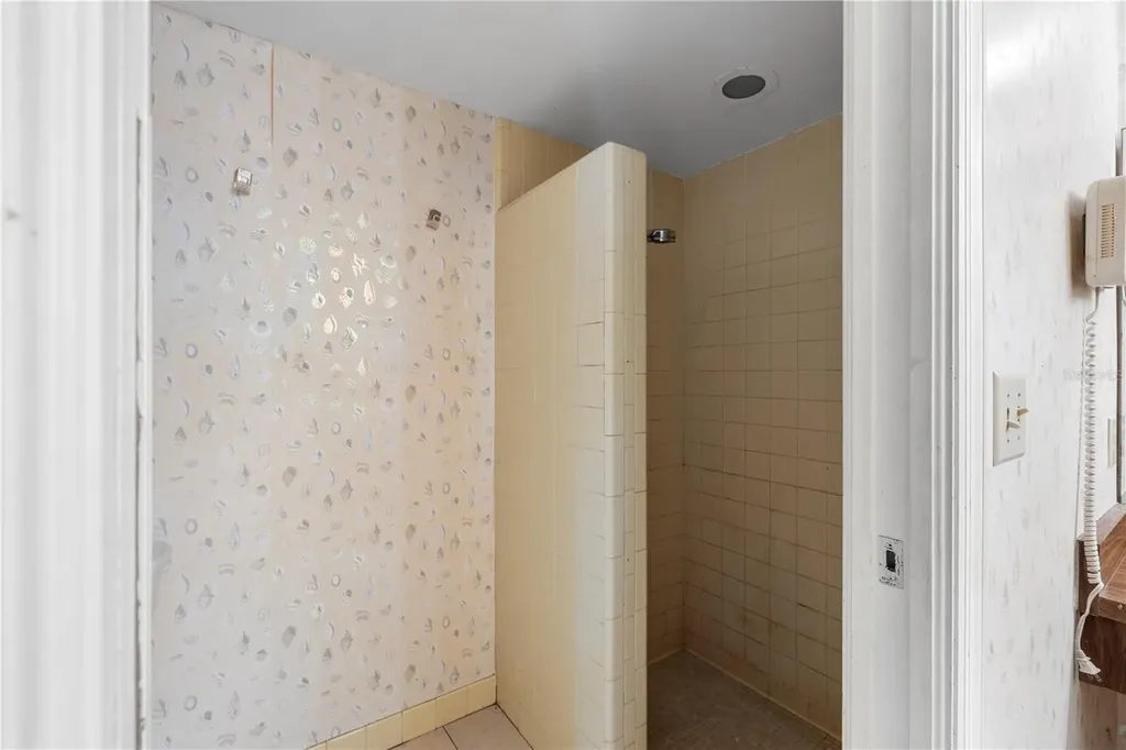 10309 Reclinata Lane Tampa FL 33618