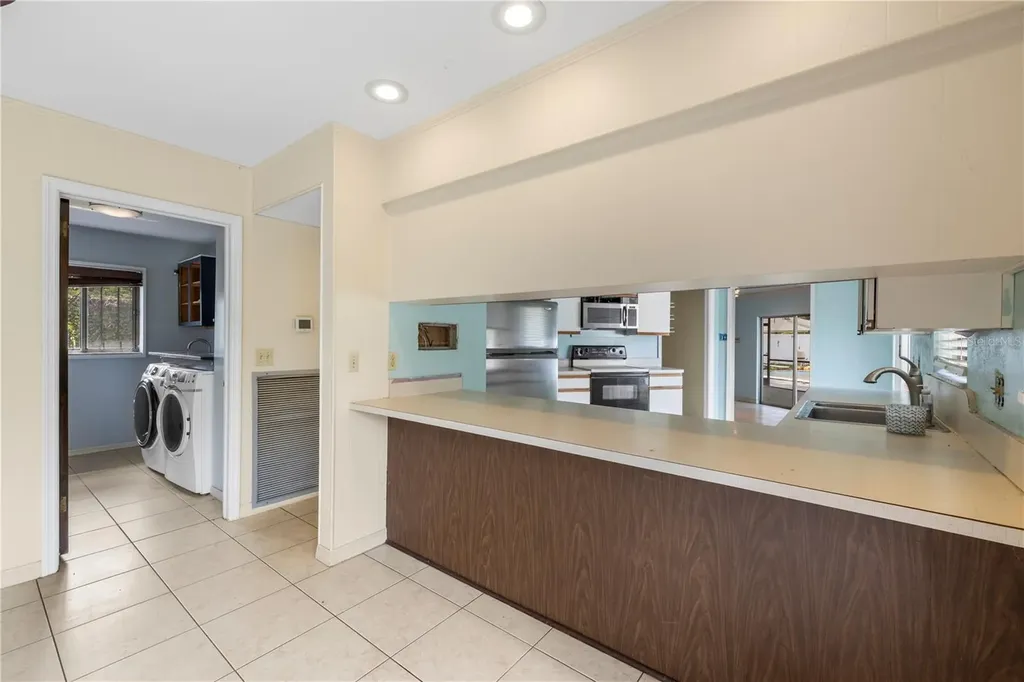 10309 Reclinata Lane Tampa FL 33618